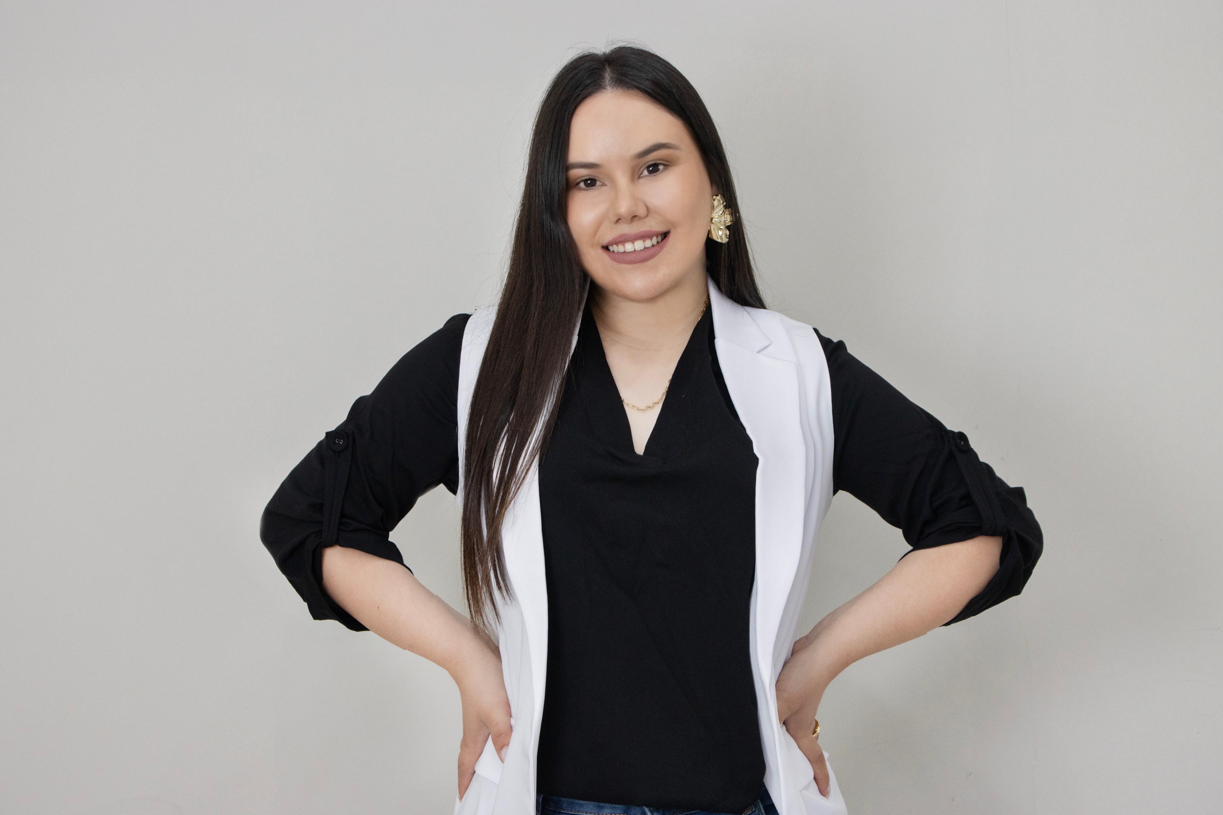 Ana Laura - Gerente Comercial MarketLabs